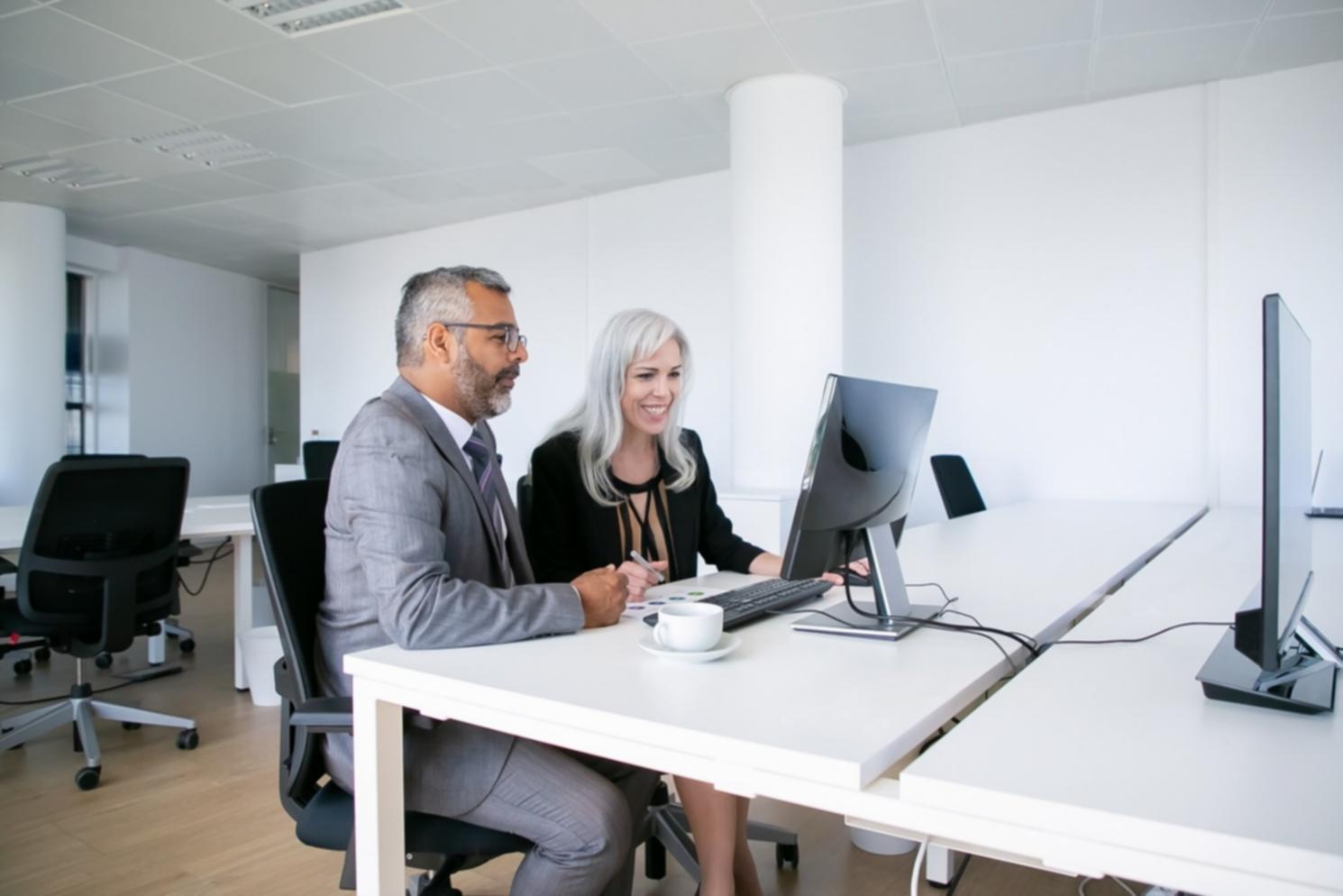 Salle de formation équipée pour l'apprentissage de la gestion budgétaire